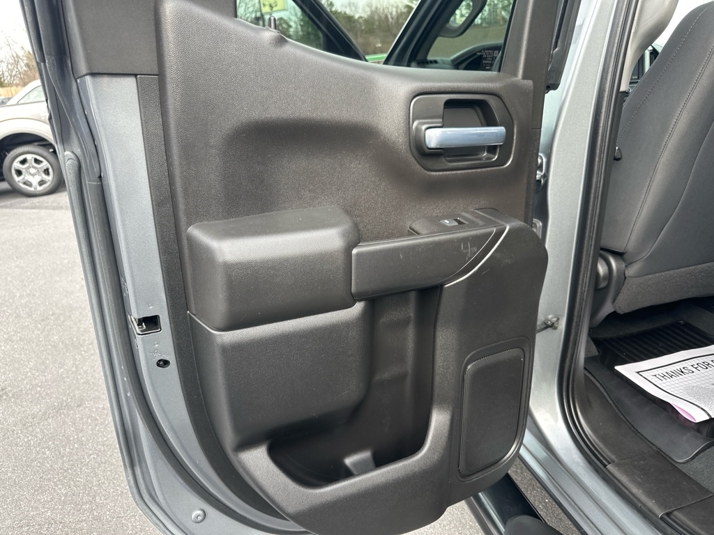 Chevrolet Silverado 1500 Custom Double Cab 4WD 2021
