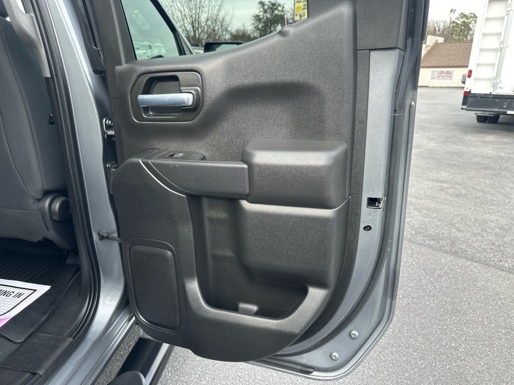 Chevrolet Silverado 1500 Custom Double Cab 4WD 2021