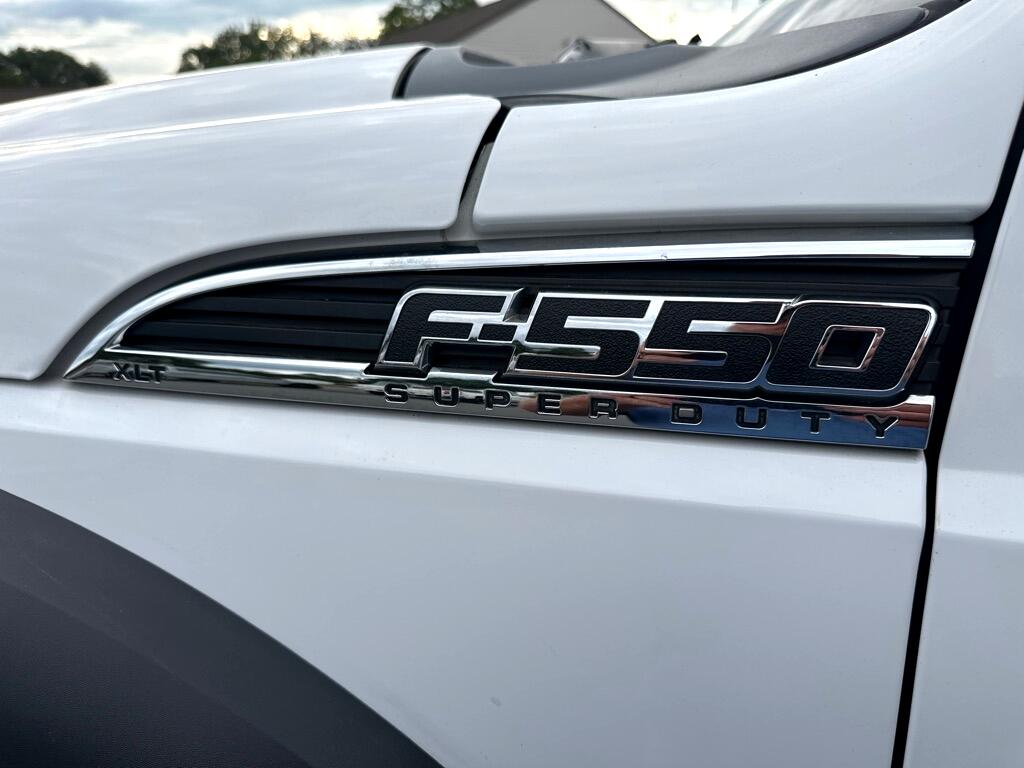 2013 Ford F-550 XLT photo 11