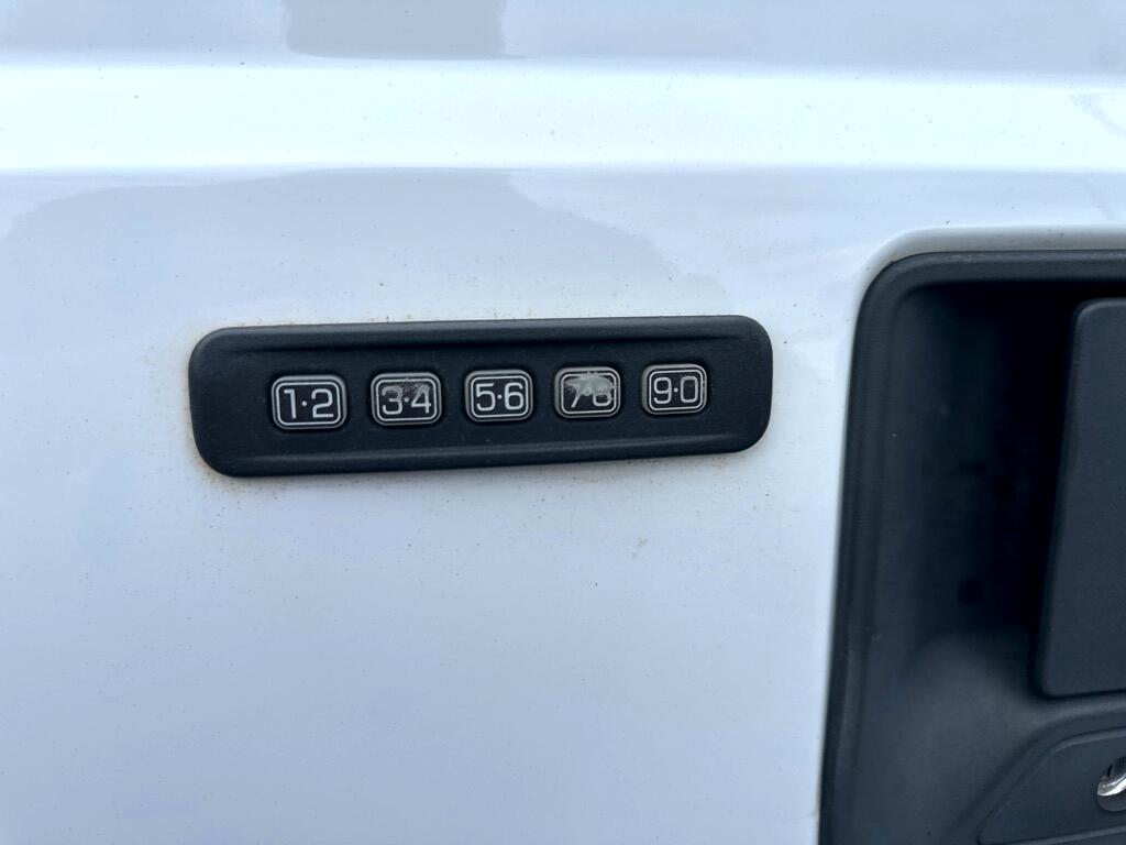 2013 Ford F-550 XLT photo 12