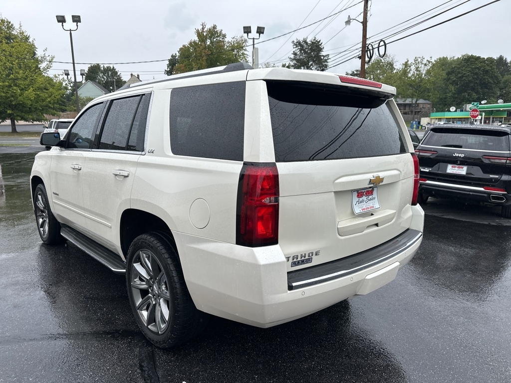 2015 Chevrolet Tahoe LTZ photo 3