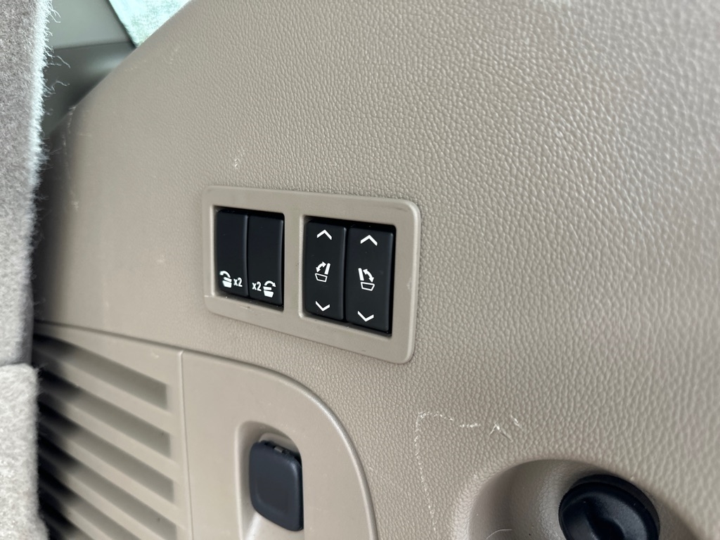 2015 Chevrolet Tahoe LTZ photo 33