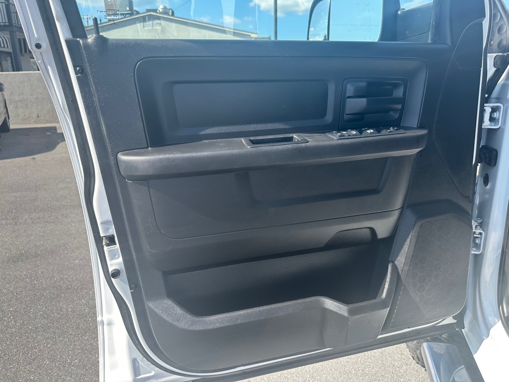 2018 Ram 2500 ST photo 17