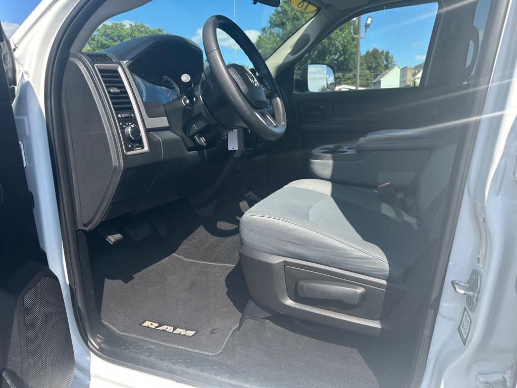 2018 Ram 2500 ST photo 19
