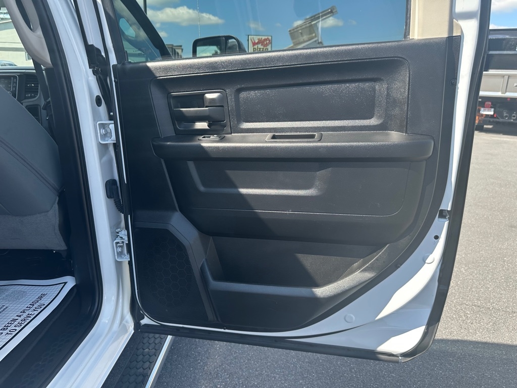 2018 Ram 2500 ST photo 32