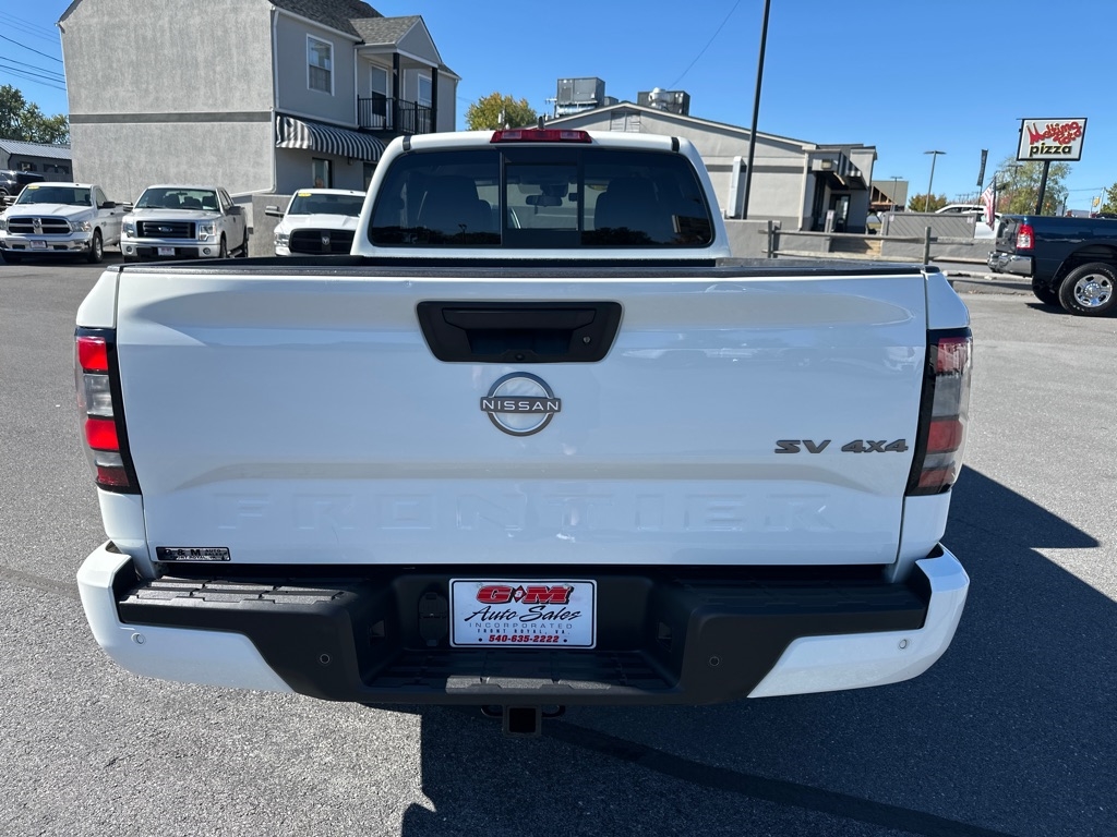 Nissan Frontier SV Crew Cab 4WD LWB 2022