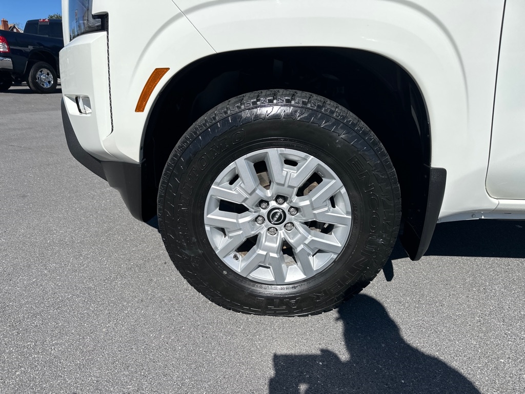 Nissan Frontier SV Crew Cab 4WD LWB 2022