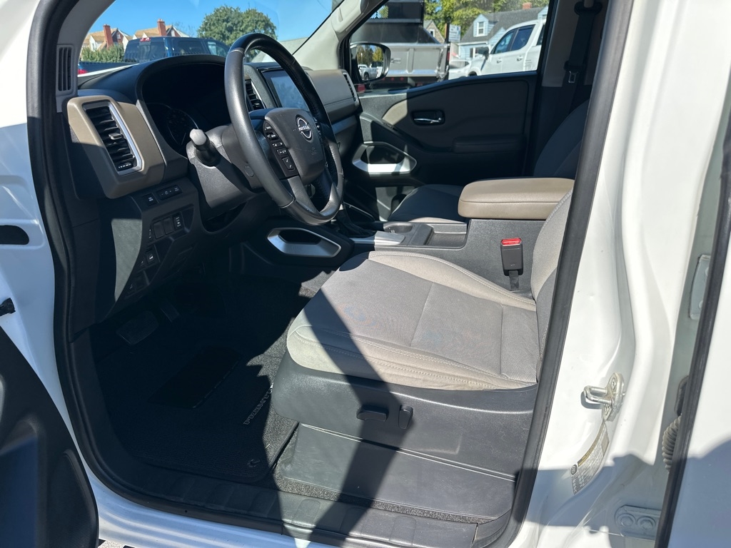 Nissan Frontier SV Crew Cab 4WD LWB 2022