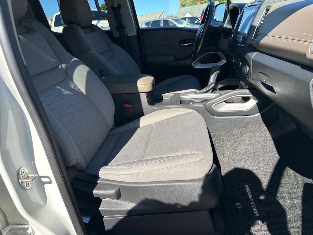 Nissan Frontier SV Crew Cab 4WD LWB 2022