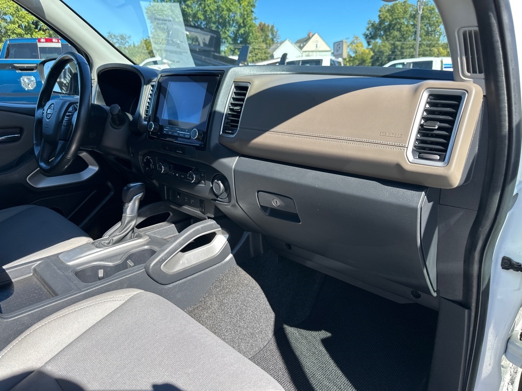 Nissan Frontier SV Crew Cab 4WD LWB 2022