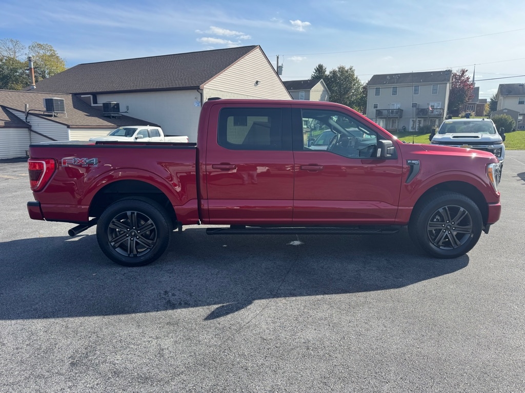 Ford F-150 4WD SuperCrew 145" XLT 2021