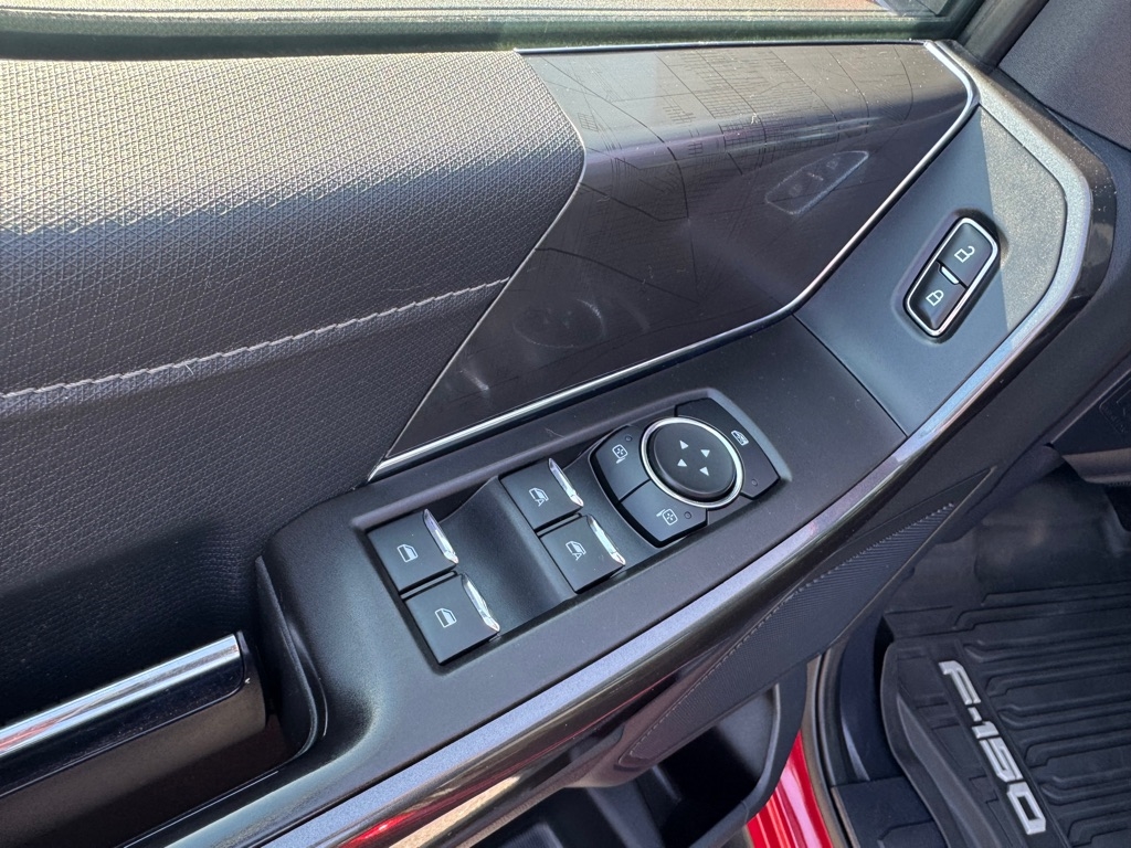 Ford F-150 4WD SuperCrew 145" XLT 2021