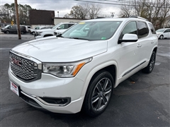 2017 GMC Acadia 