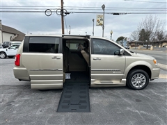 2015 Chrysler Town & Country 