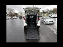 2022 Chrysler Voyager 