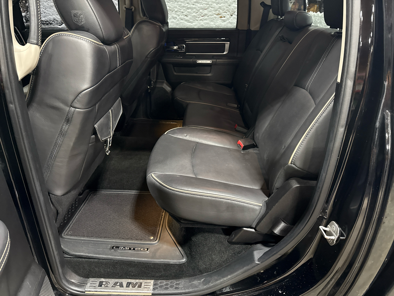 RAM 1500 4WD Crew Cab 149" Limited 2014