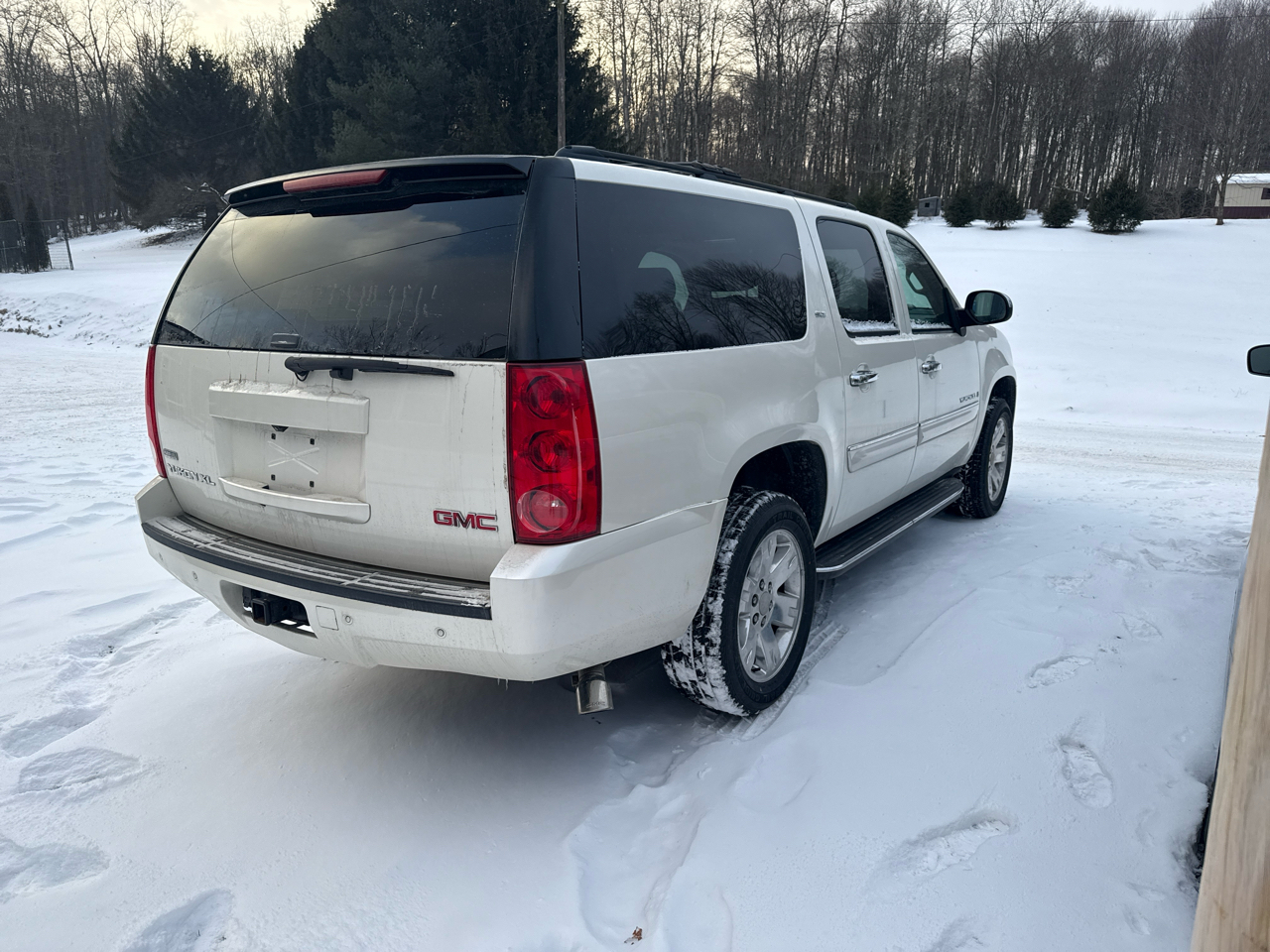 GMC Yukon XL SLT-2 1/2 Ton 4WD 2008