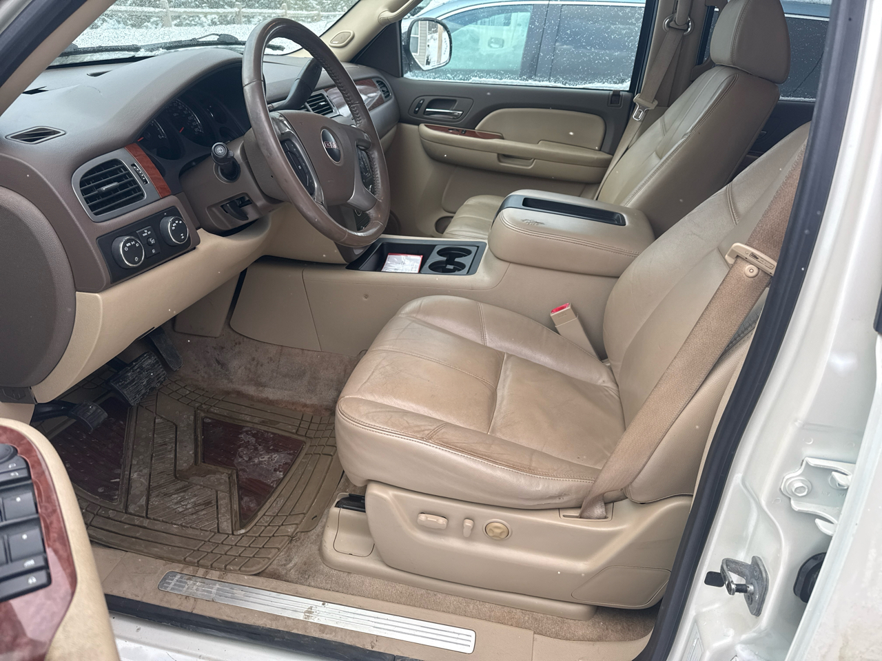 GMC Yukon XL SLT-2 1/2 Ton 4WD 2008