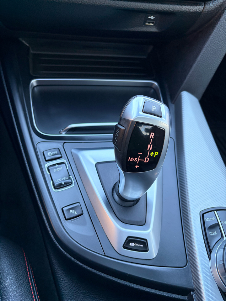 BMW 3-Series 330e iPerformance Sedan 2018