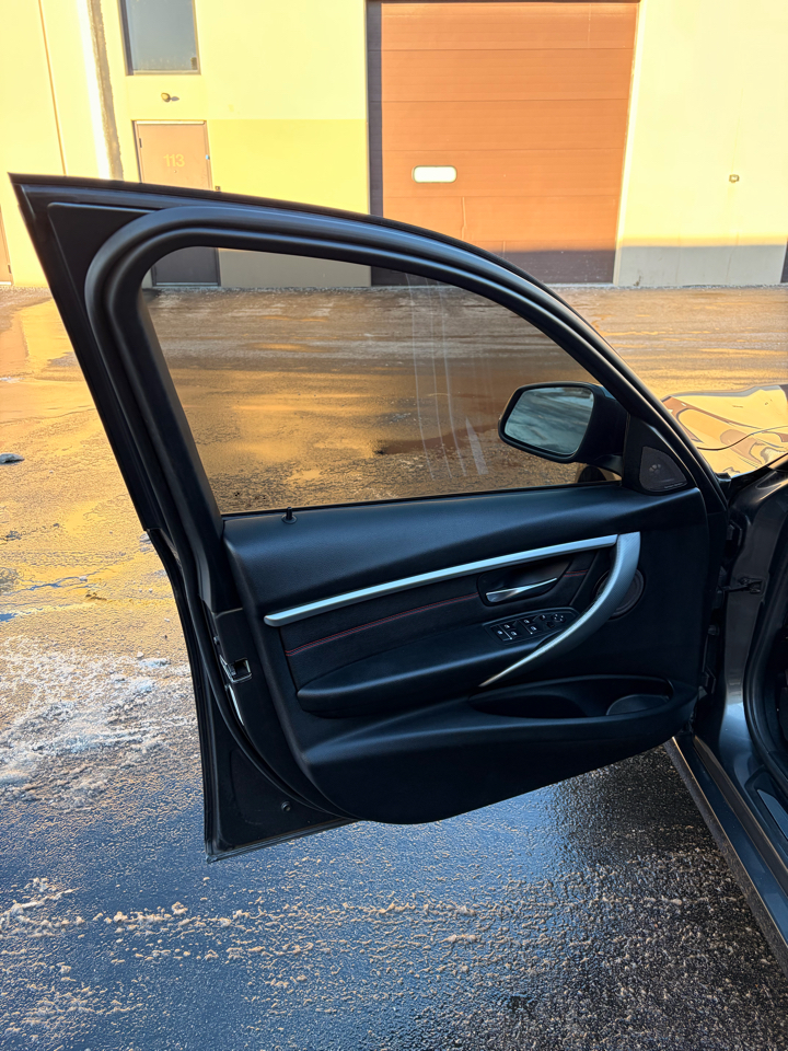 BMW 3-Series 330e iPerformance Sedan 2018