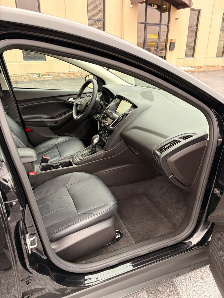 Ford Focus SEL Hatch 2018