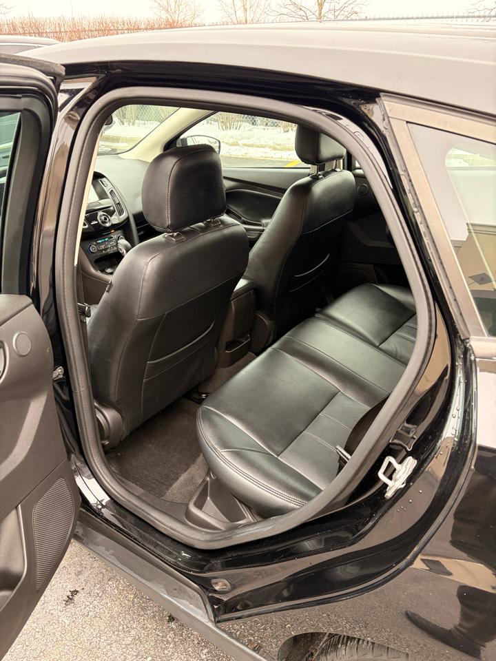 Ford Focus SEL Hatch 2018