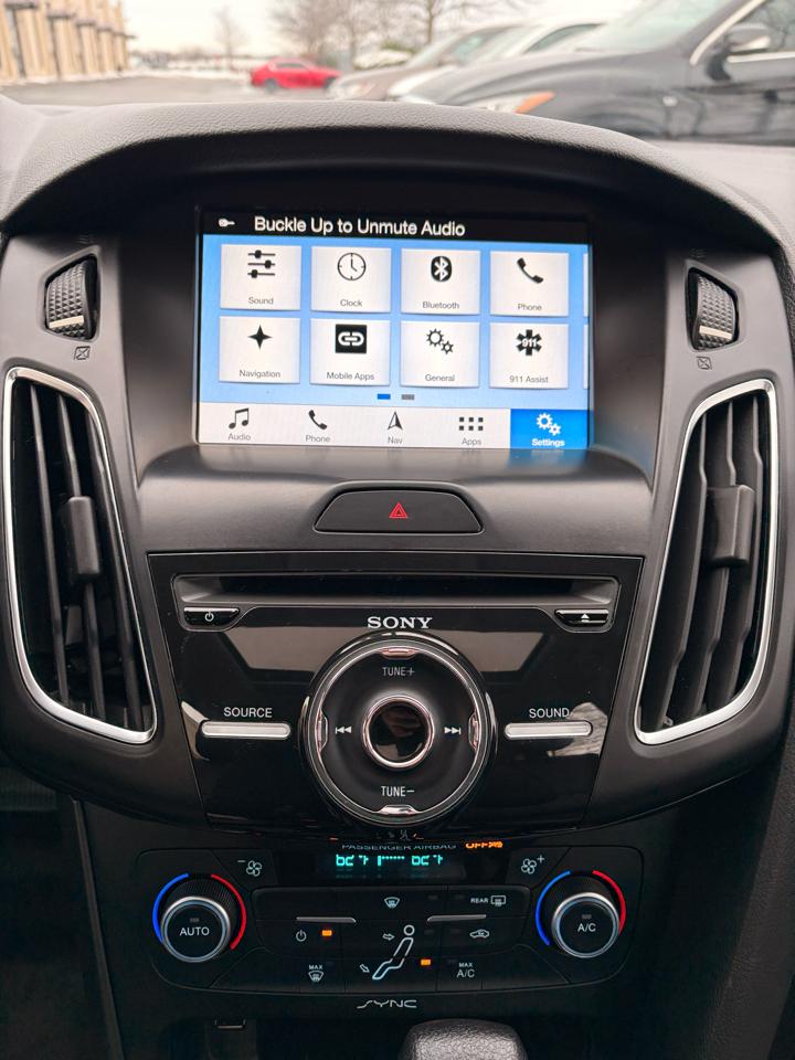 Ford Focus SEL Hatch 2018