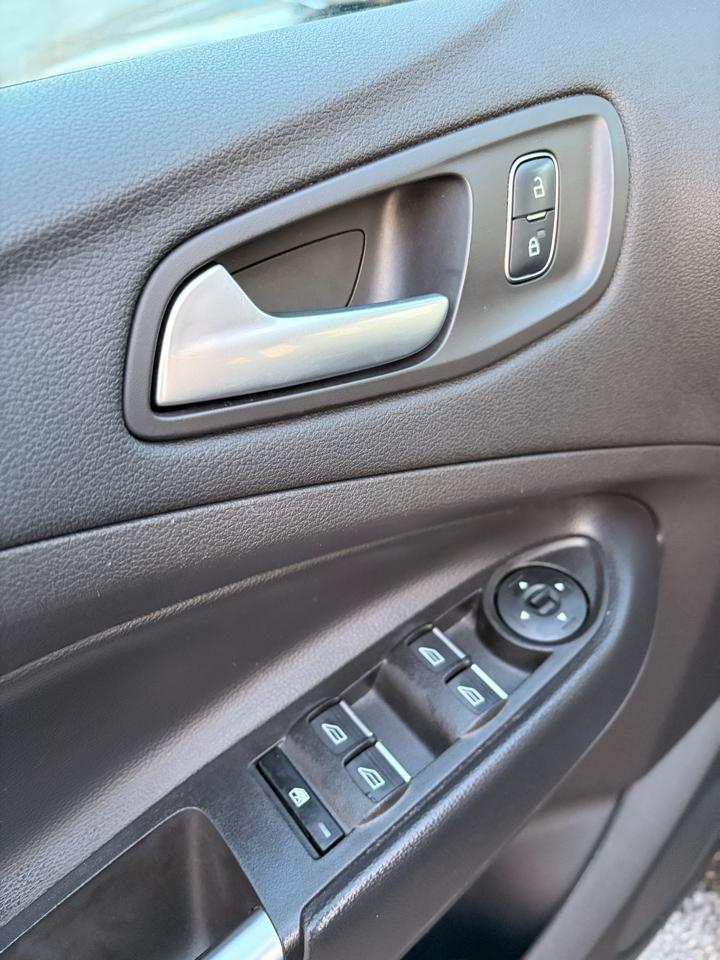 Ford Escape SE FWD 2017