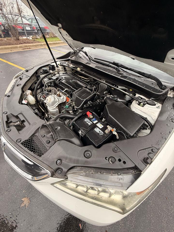 Acura TLX Base 2.4L 2017