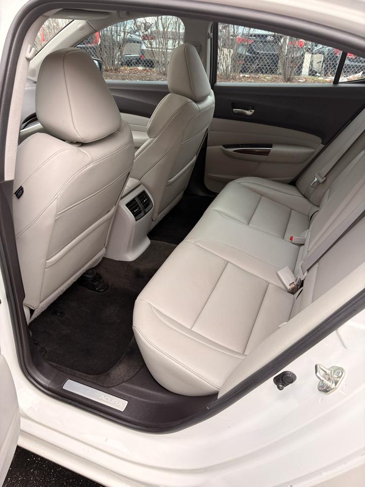 Acura TLX Base 2.4L 2017