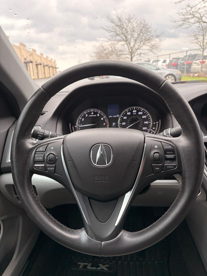 Acura TLX Base 2.4L 2017