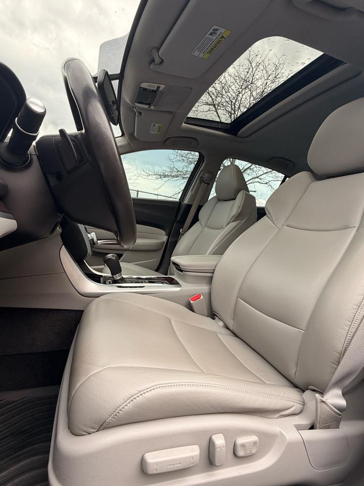 Acura TLX Base 2.4L 2017