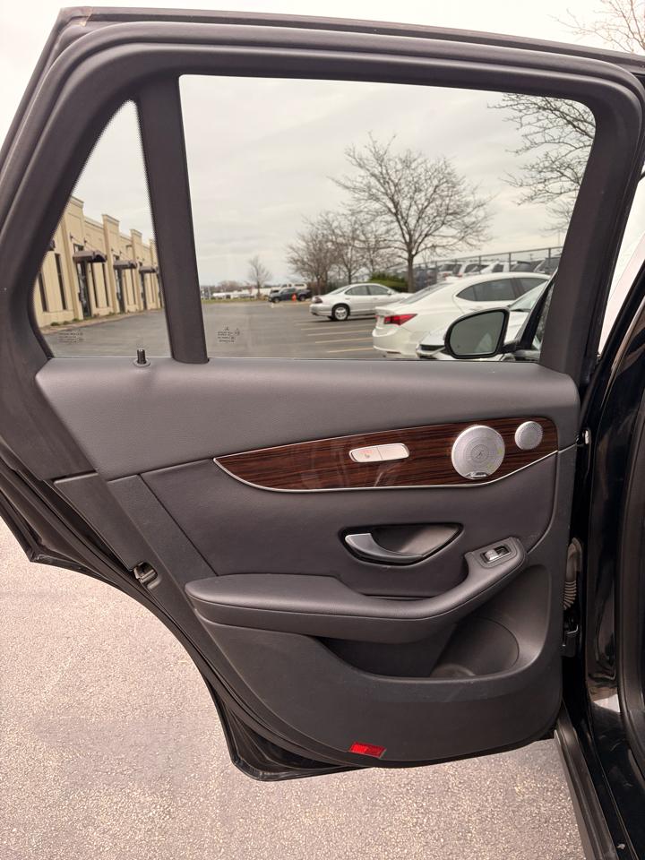 Mercedes-Benz GLC-Class GLC300 4MATIC 2018