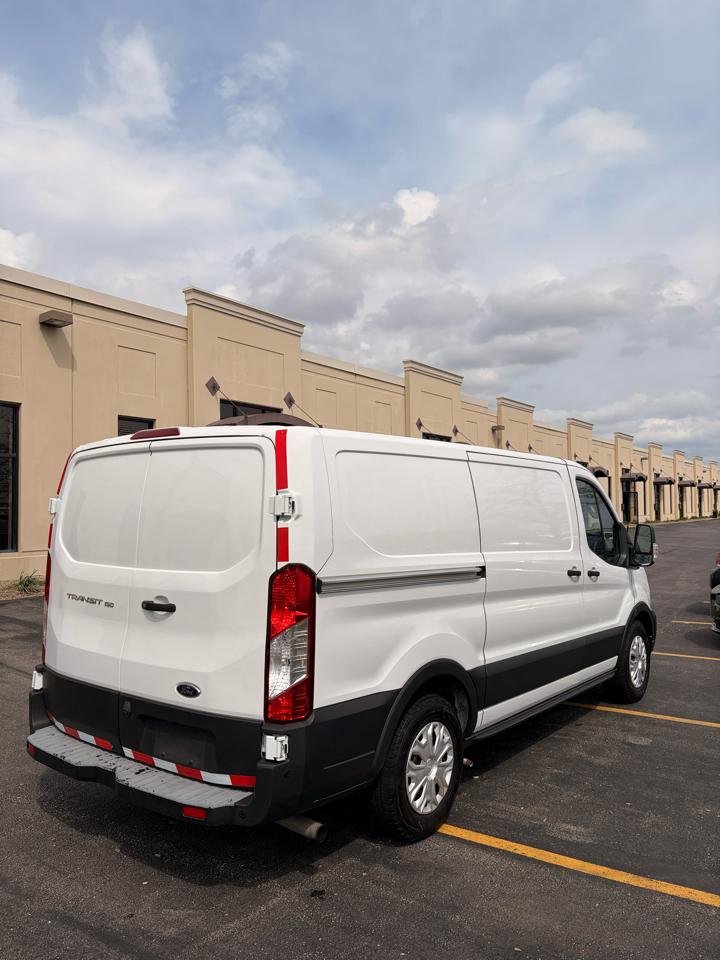 Ford Transit 150 Van Low Roof w/Sliding Pass. 130-in. WB 2020