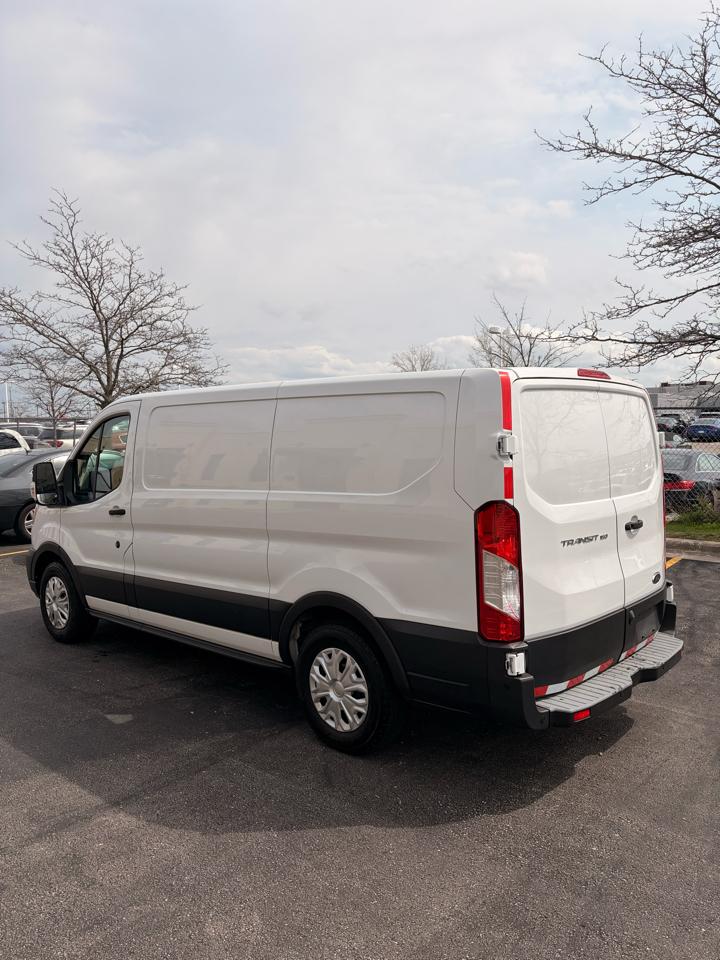 Ford Transit 150 Van Low Roof w/Sliding Pass. 130-in. WB 2020