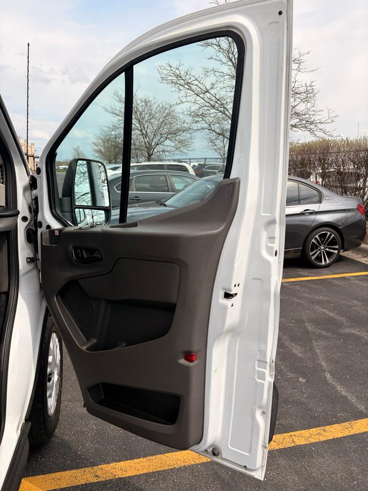 Ford Transit 150 Van Low Roof w/Sliding Pass. 130-in. WB 2020