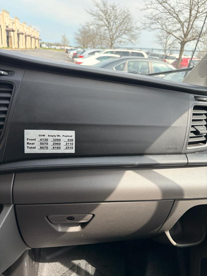 Ford Transit 150 Van Low Roof w/Sliding Pass. 130-in. WB 2020