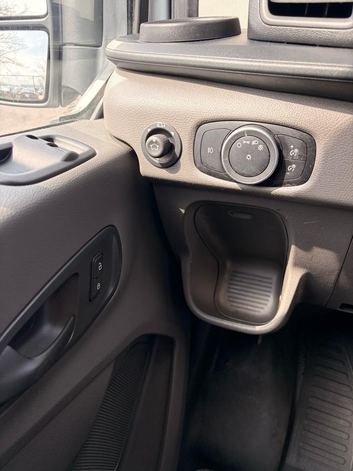 Ford Transit 150 Van Low Roof w/Sliding Pass. 130-in. WB 2020