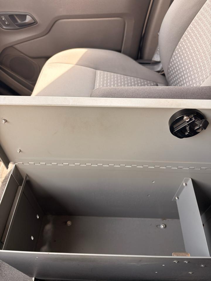 Ford Transit 150 Van Low Roof w/Sliding Pass. 130-in. WB 2020