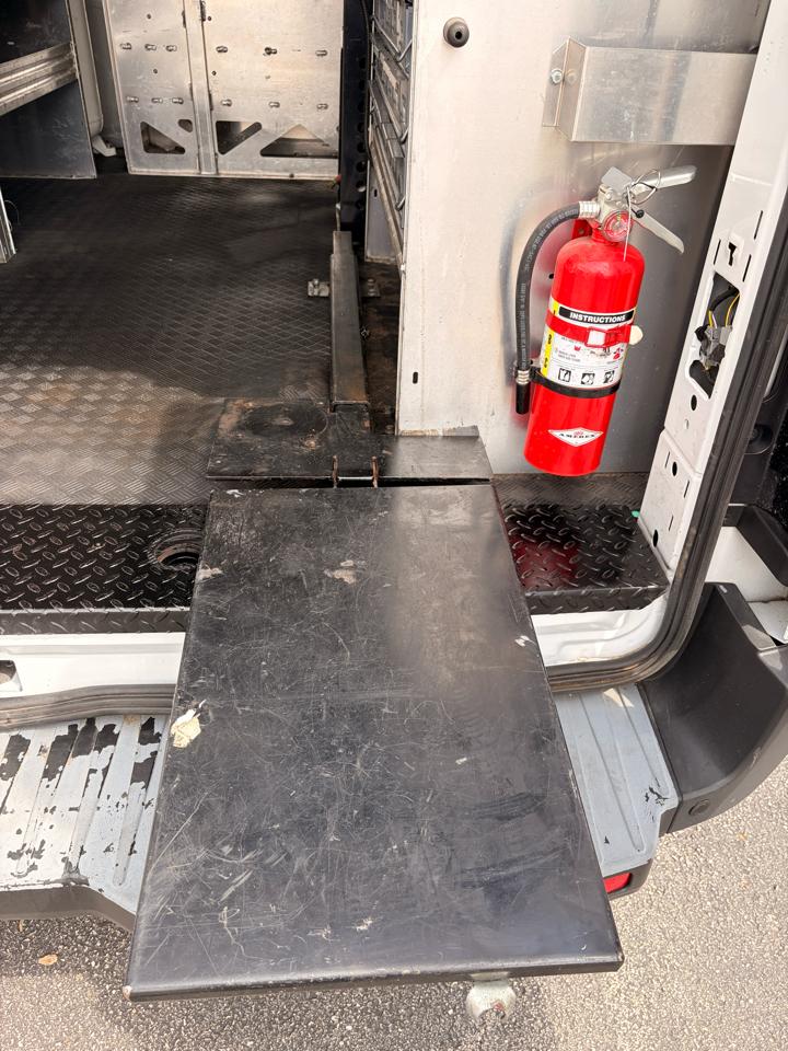 Ford Transit 150 Van Low Roof w/Sliding Pass. 130-in. WB 2020