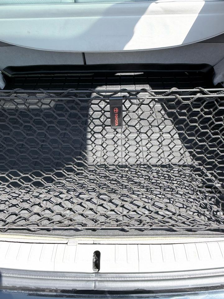 Toyota Prius Prius V 2012