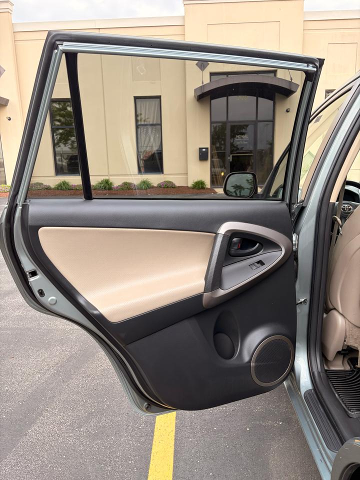 Toyota RAV4 Limited I4 4WD 2007