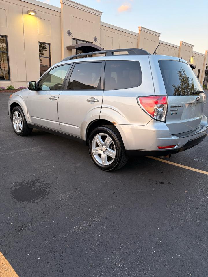 Subaru Forester 2.5X Premium 2010