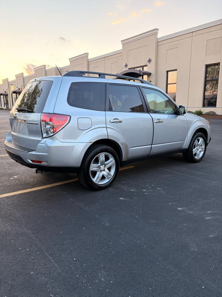 Subaru Forester 2.5X Premium 2010