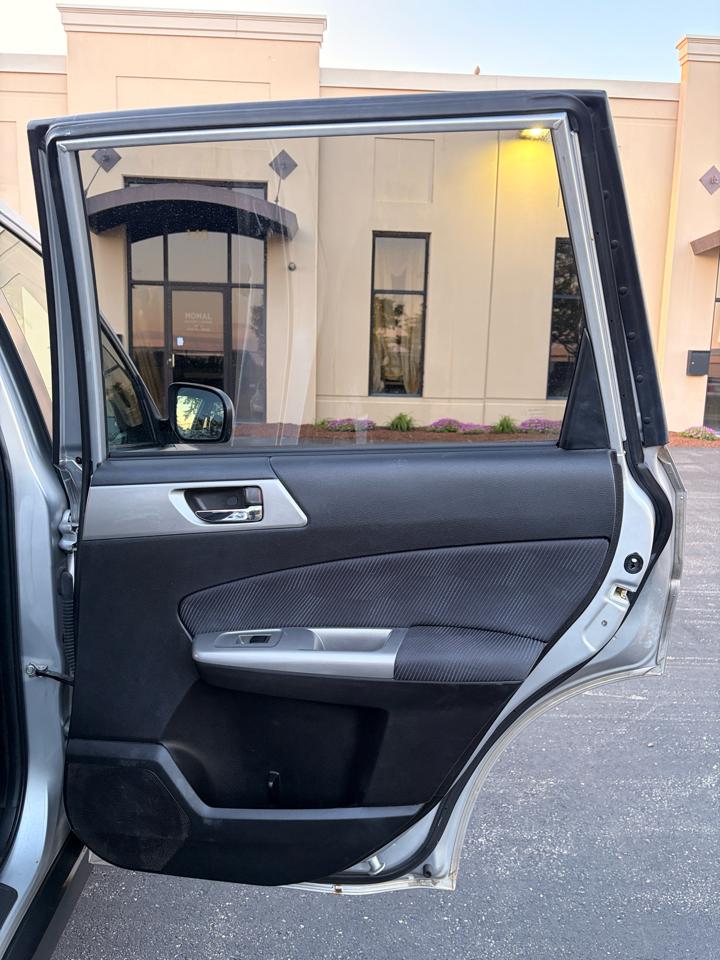Subaru Forester 2.5X Premium 2010