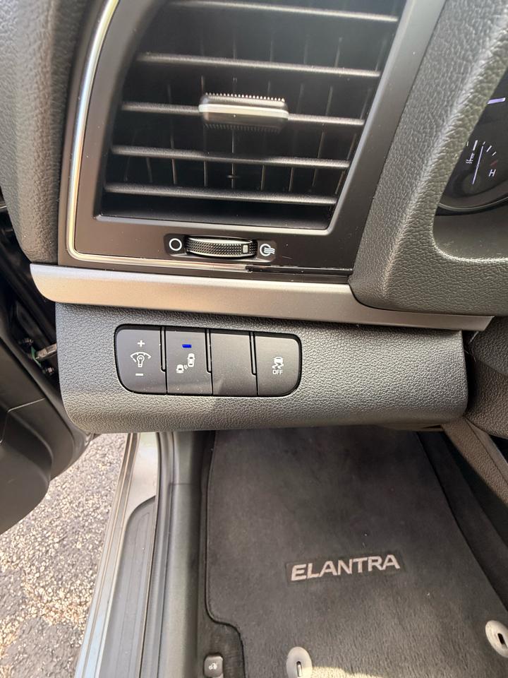 Hyundai Elantra Limited 2018