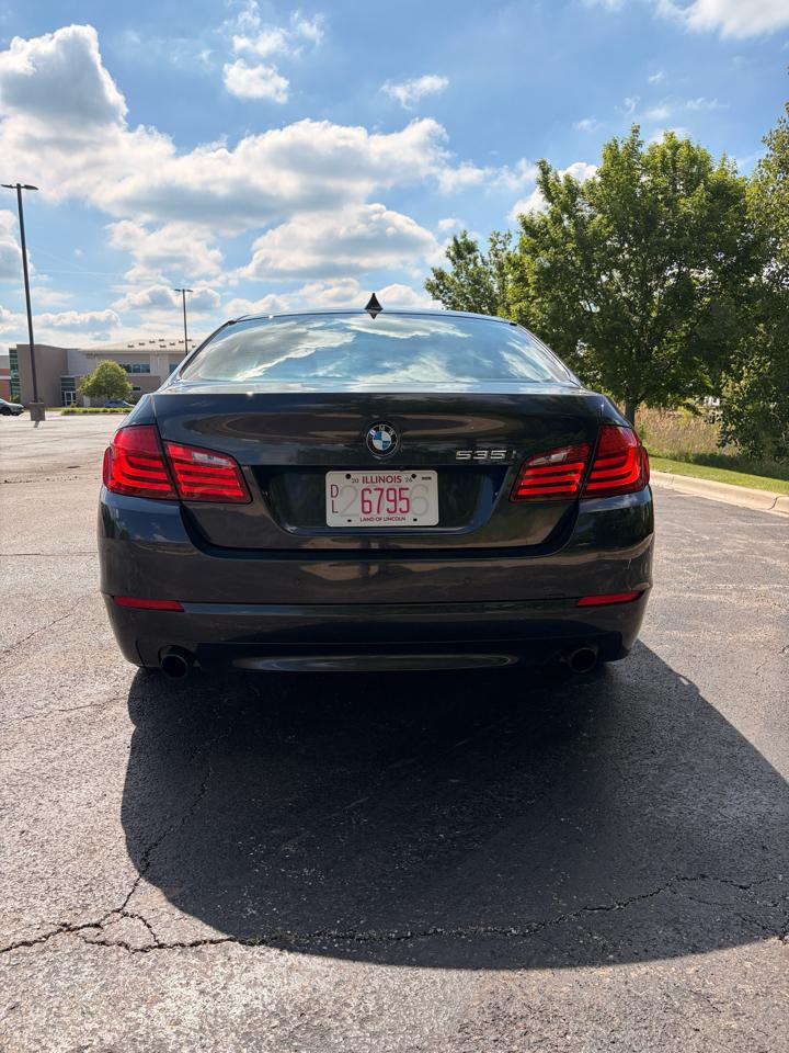 BMW 5-Series 535xi 2011