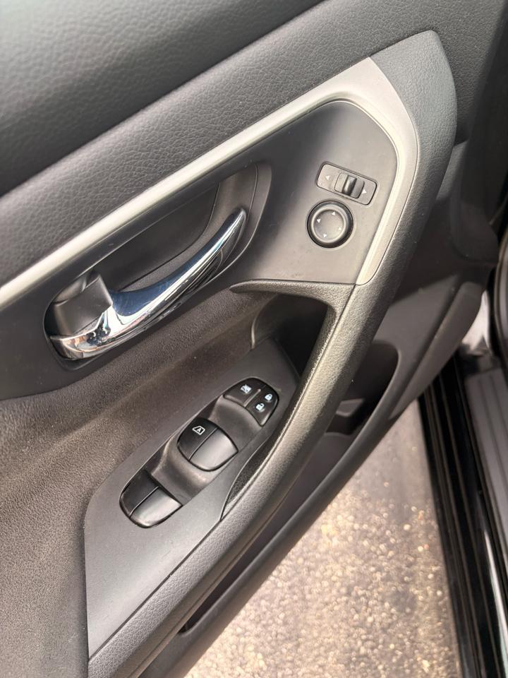 Nissan Altima 2.5 SV 2015
