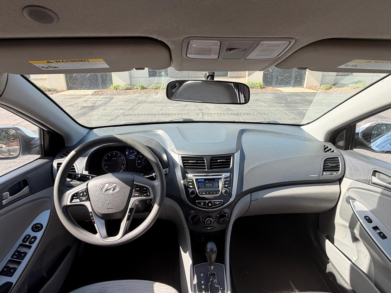 Hyundai Accent SE 4-Door 6A 2017