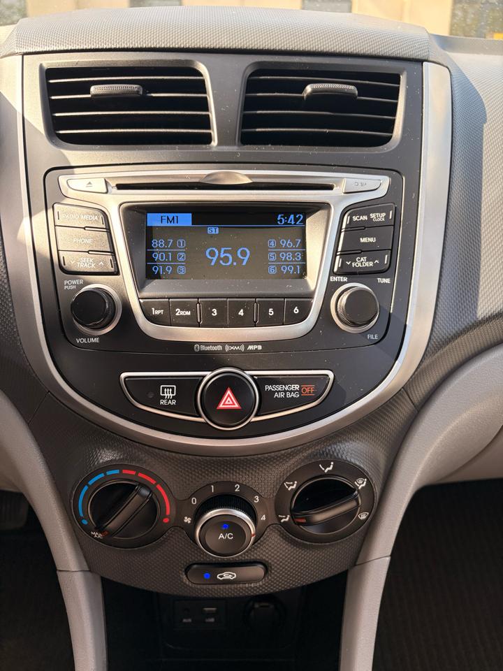 Hyundai Accent SE 4-Door 6A 2017